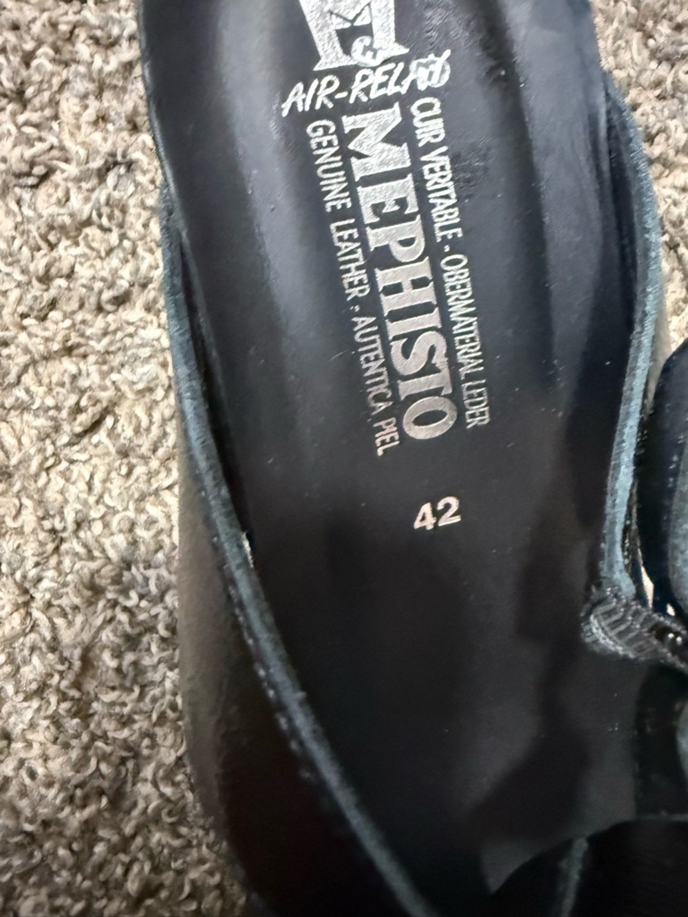 Mephisto Black Patent Leather T-Strap Jewel Sandals - Picture 2 of 4